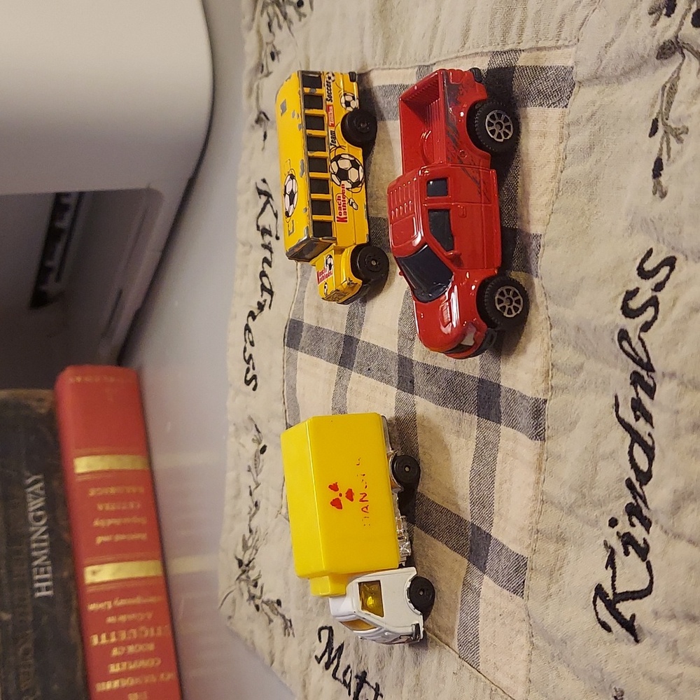 ❤️ Bundle of Vintage Die Cast Vehicles